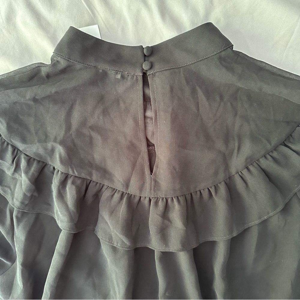 NWT! Ann Taylor Ruffle Flowy Peasant Blouse - Picture 4 of 9